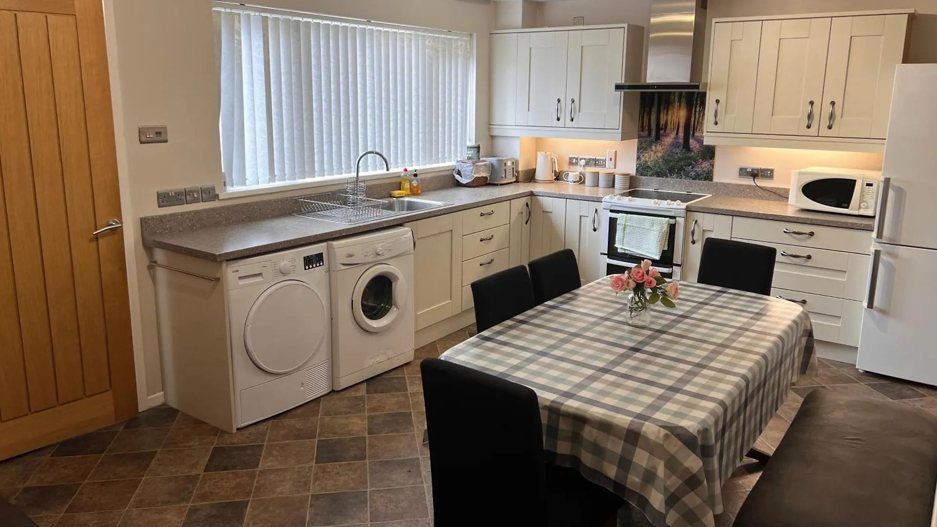 3 Bedroom House Near City Centre Belfast 0*,  United Kingdom